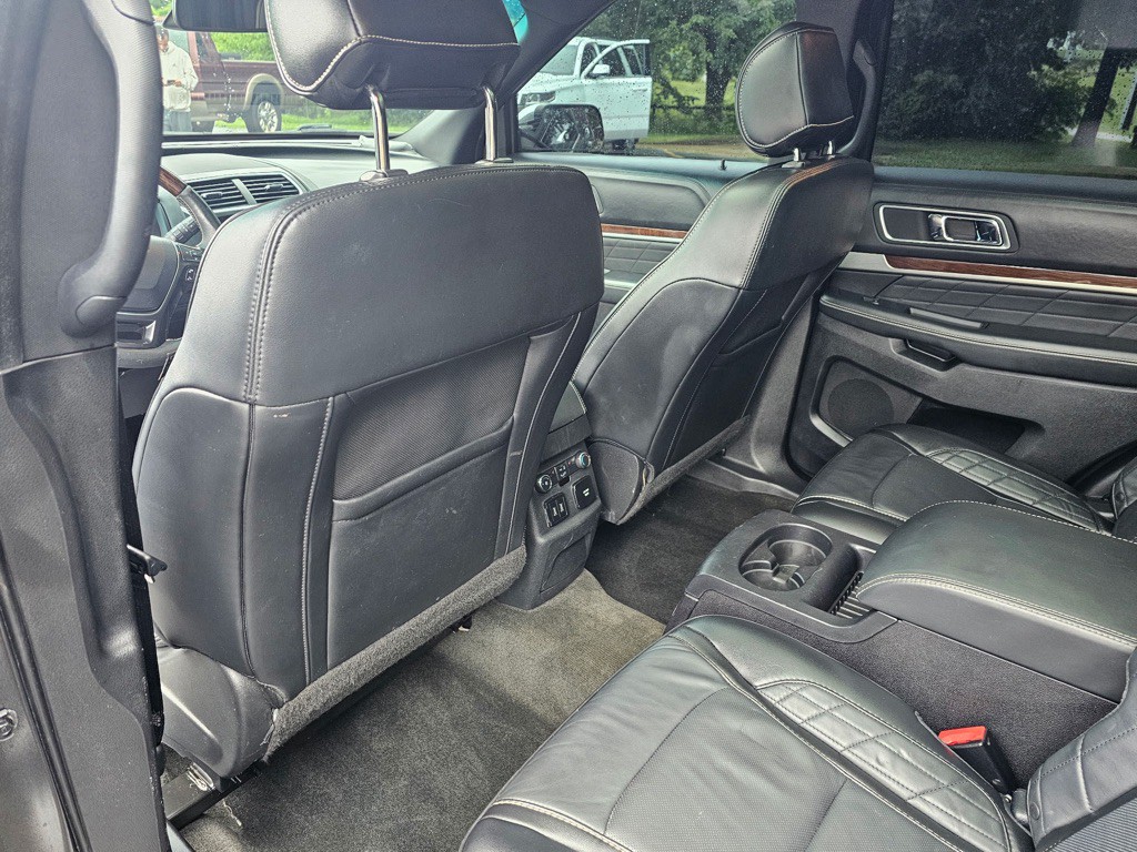 2016 Ford Explorer Image 13