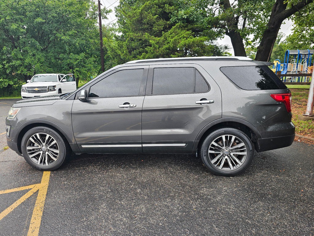 2016 Ford Explorer Image 8