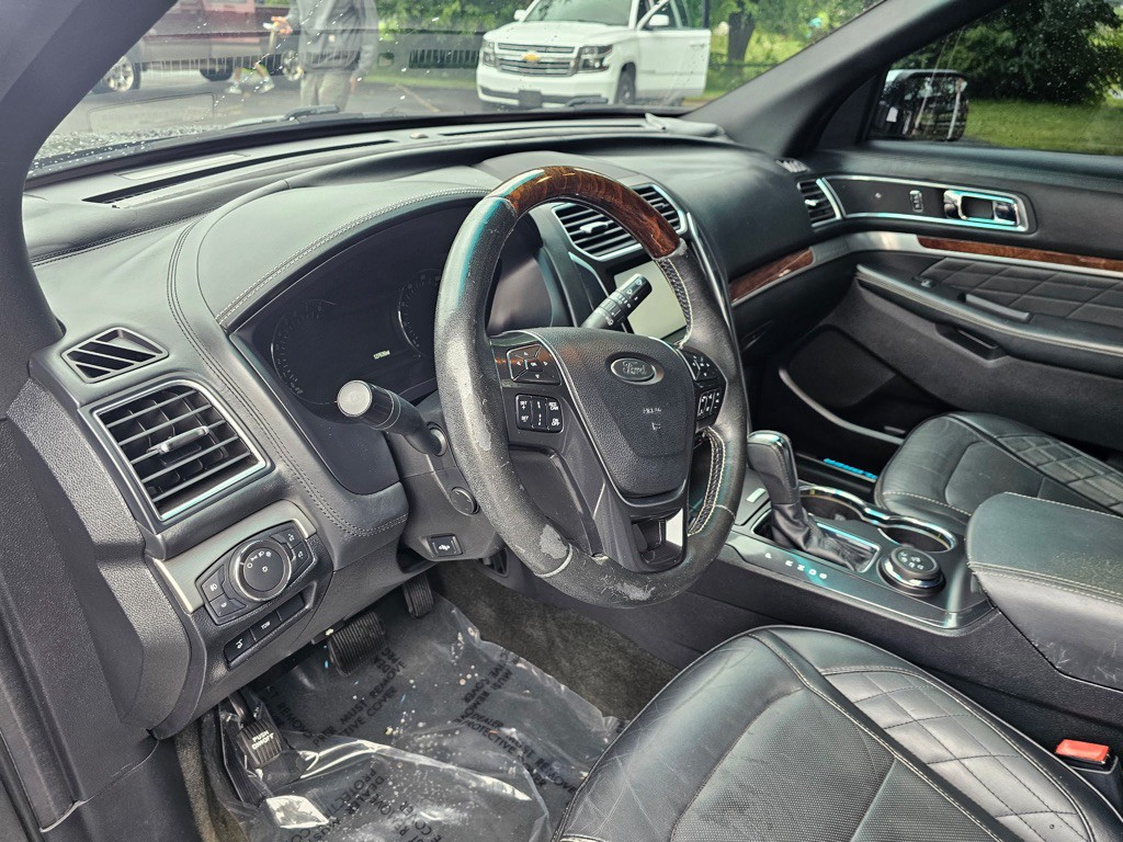 2016 Ford Explorer Image 9
