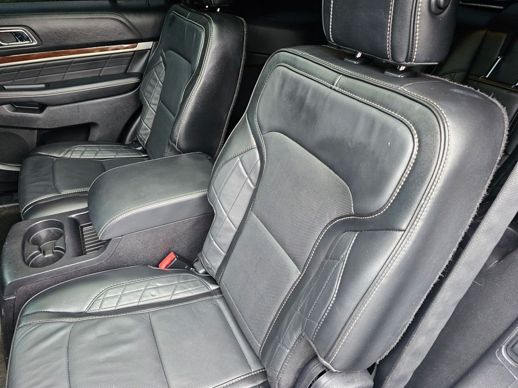 2016 Ford Explorer Image 10