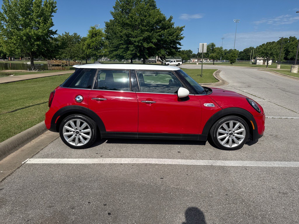 2019 MINI Cooper Image 4