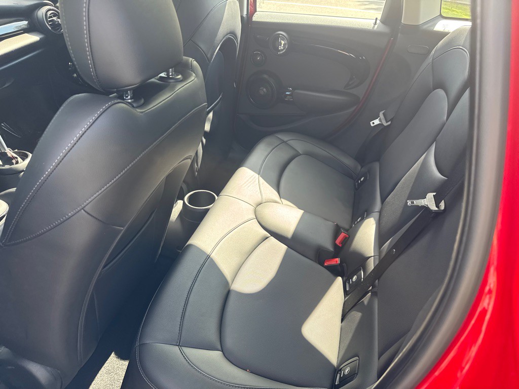 2019 MINI Cooper Image 10