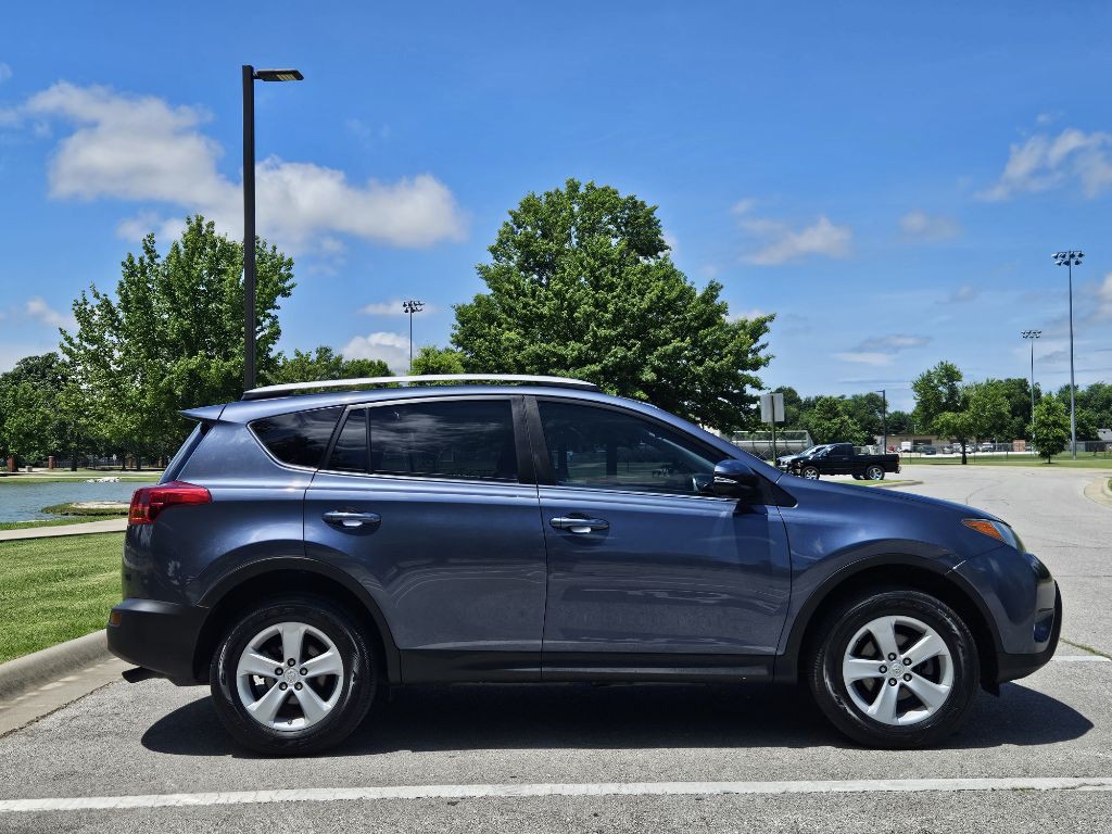 2013 Toyota Rav4 Image 4