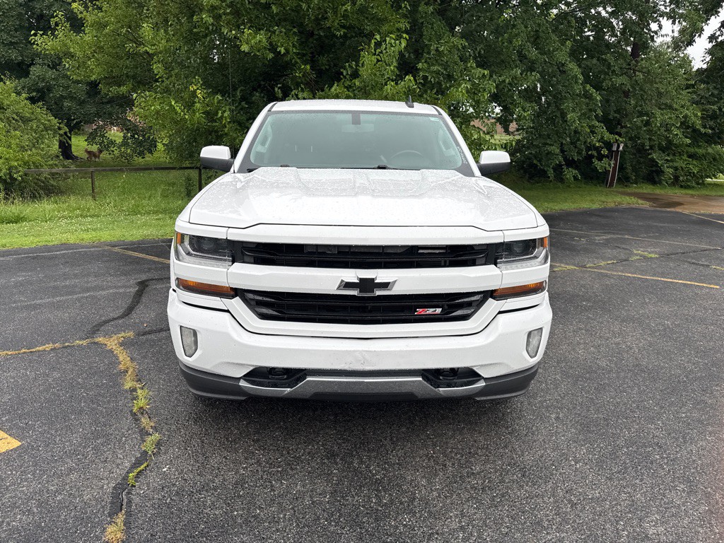 2017 Chevrolet Silverado 1500 Image 2