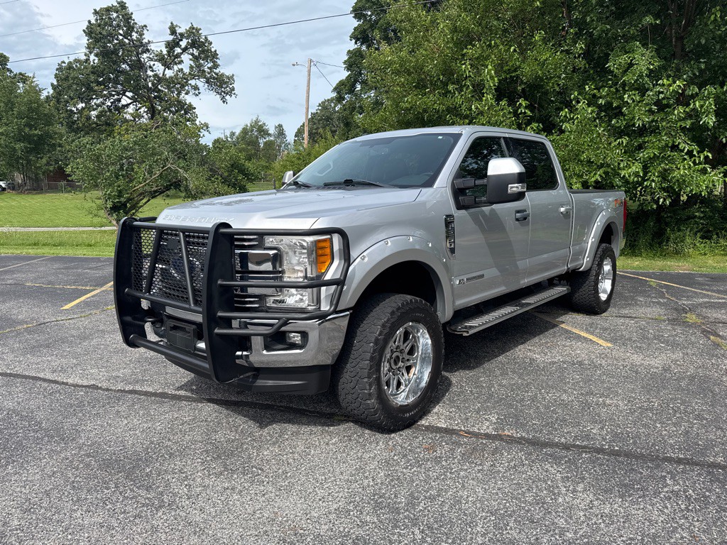 2017 Ford F-250 Image 1