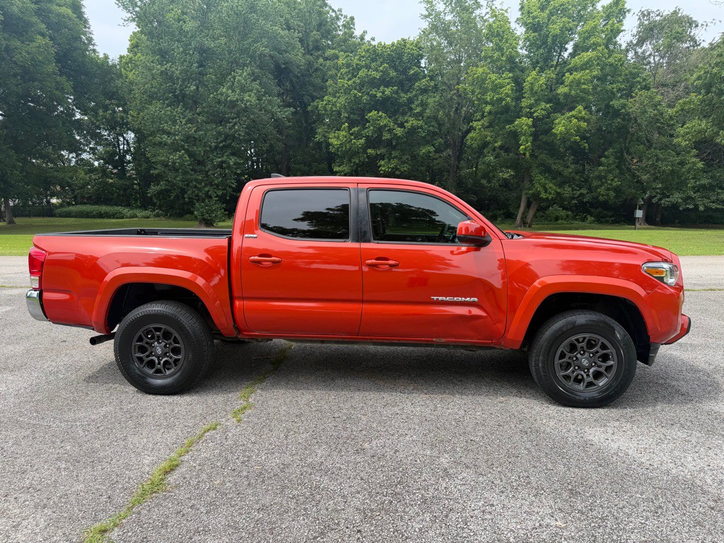 2018 Toyota Tacoma Image 4