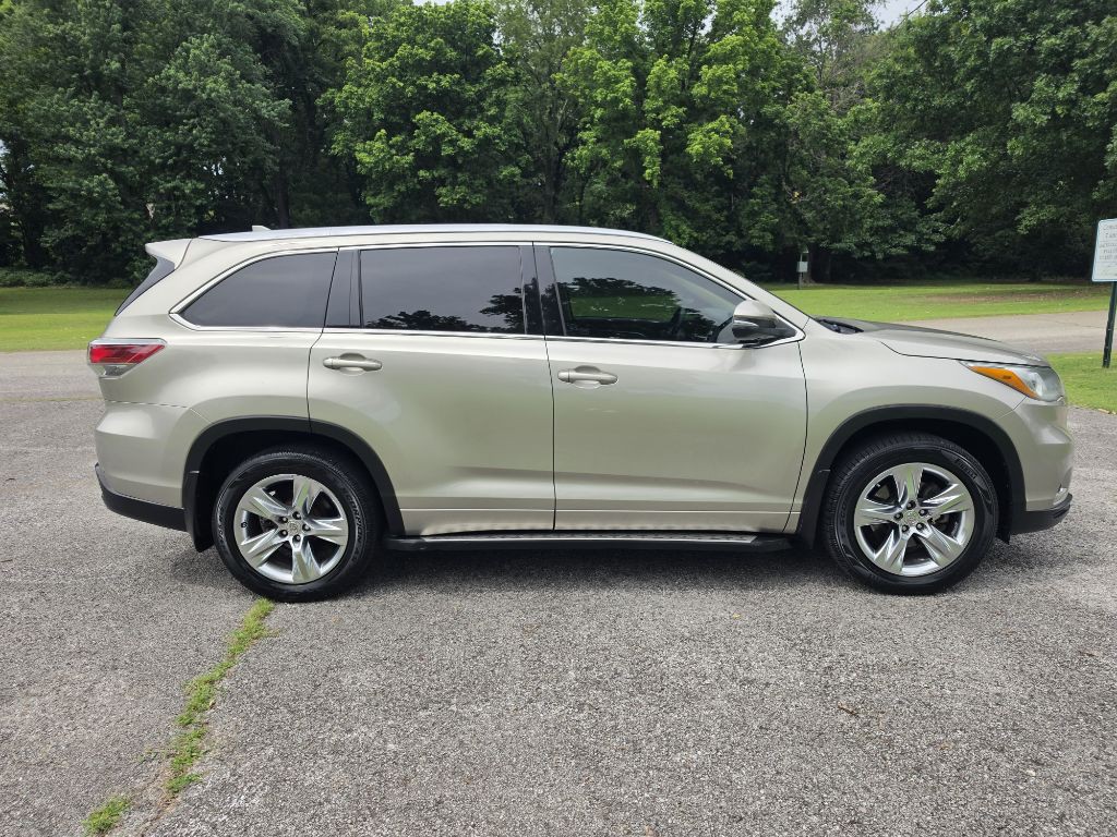 2015 Toyota Highlander Image 6