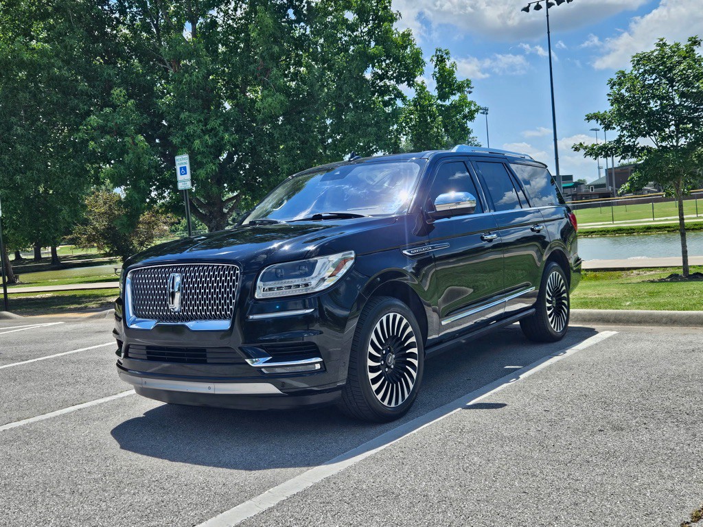 2018 Lincoln Navigator Image 3