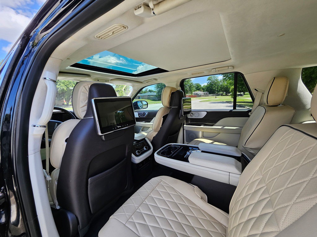 2018 Lincoln Navigator Image 11