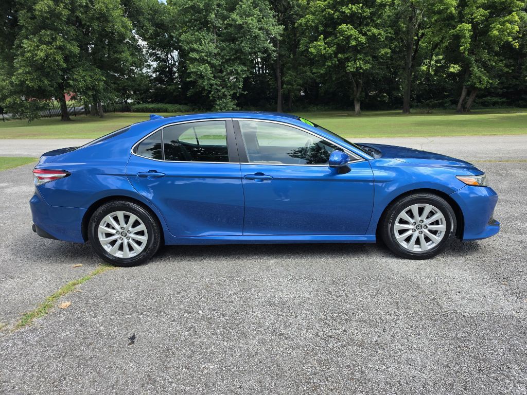 2019 Toyota Camry Image 4