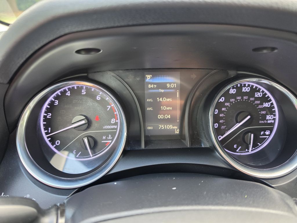 2019 Toyota Camry Image 13