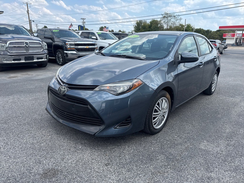 2017 Toyota Corolla Image 1
