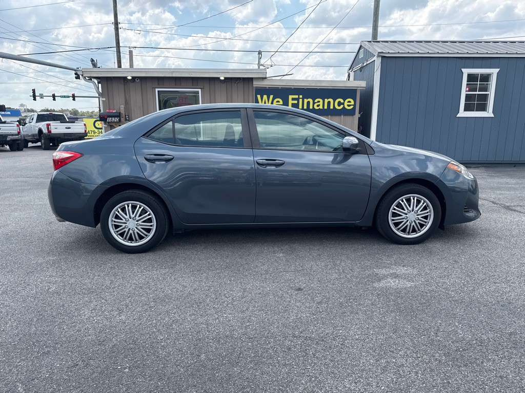2017 Toyota Corolla Image 4