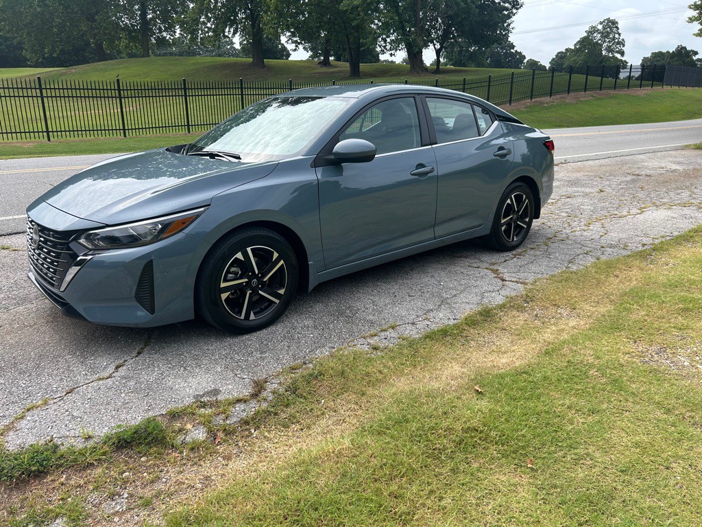 2025 Nissan Sentra Image 1