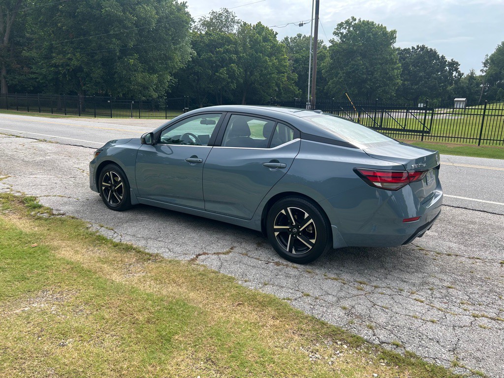 2025 Nissan Sentra Image 2