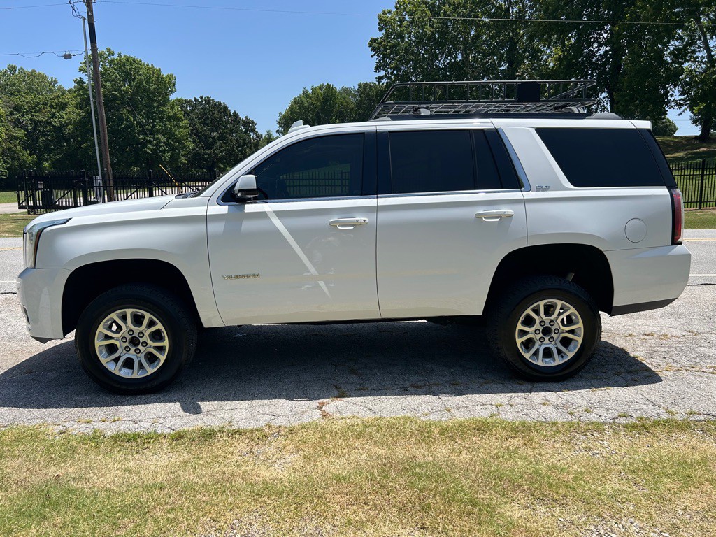 2020 GMC Yukon Image 2