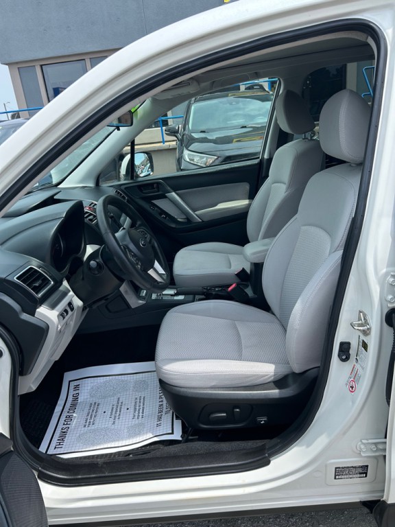 2017 Subaru Forester Image 7