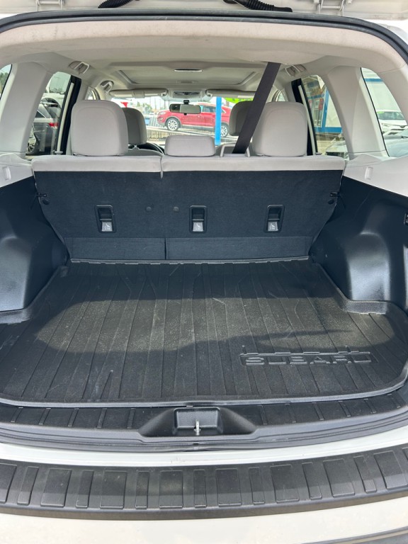 2017 Subaru Forester Image 11
