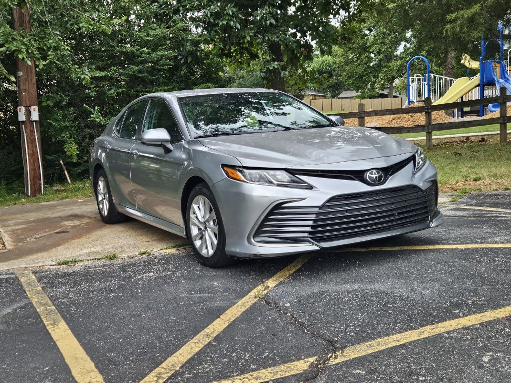 2022 Toyota Camry Image 1