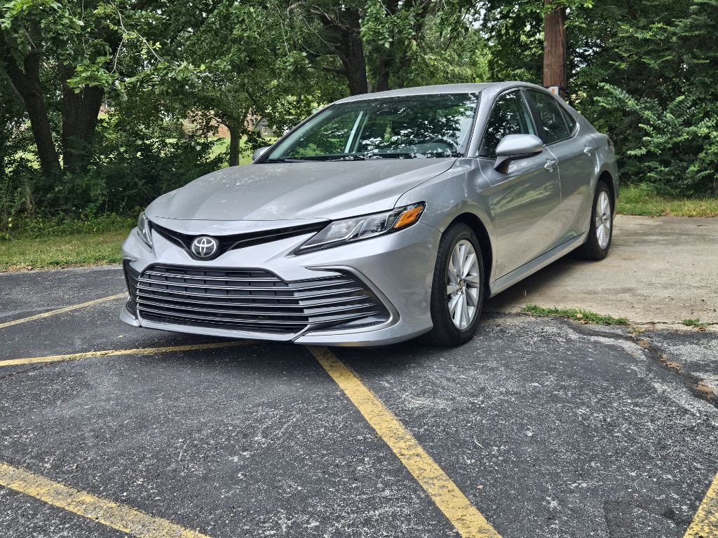 2022 Toyota Camry Image 3