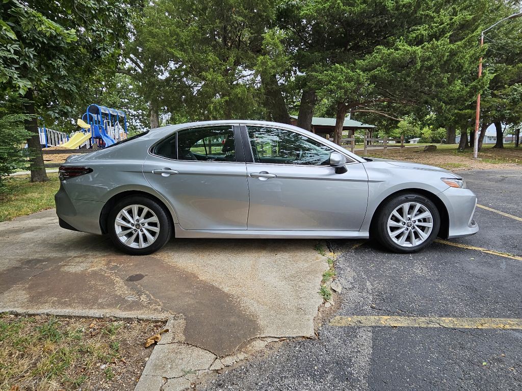 2022 Toyota Camry Image 4