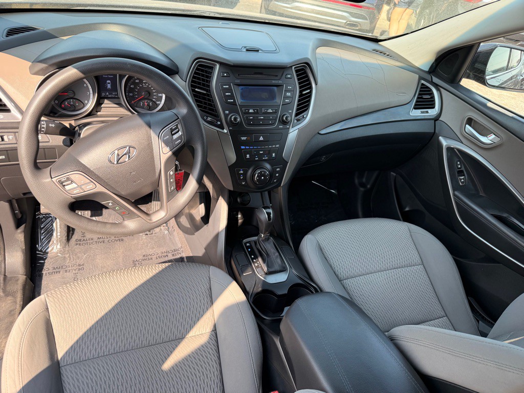 2015 Hyundai Santa Fe Image 7