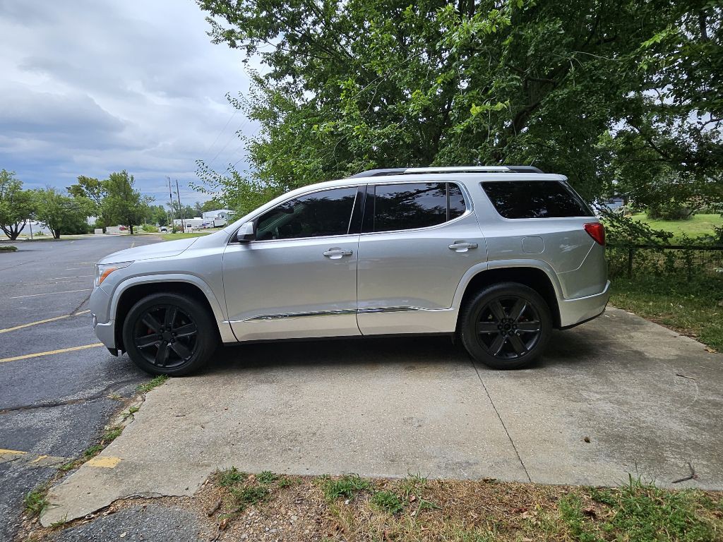 2017 GMC Acadia Image 5