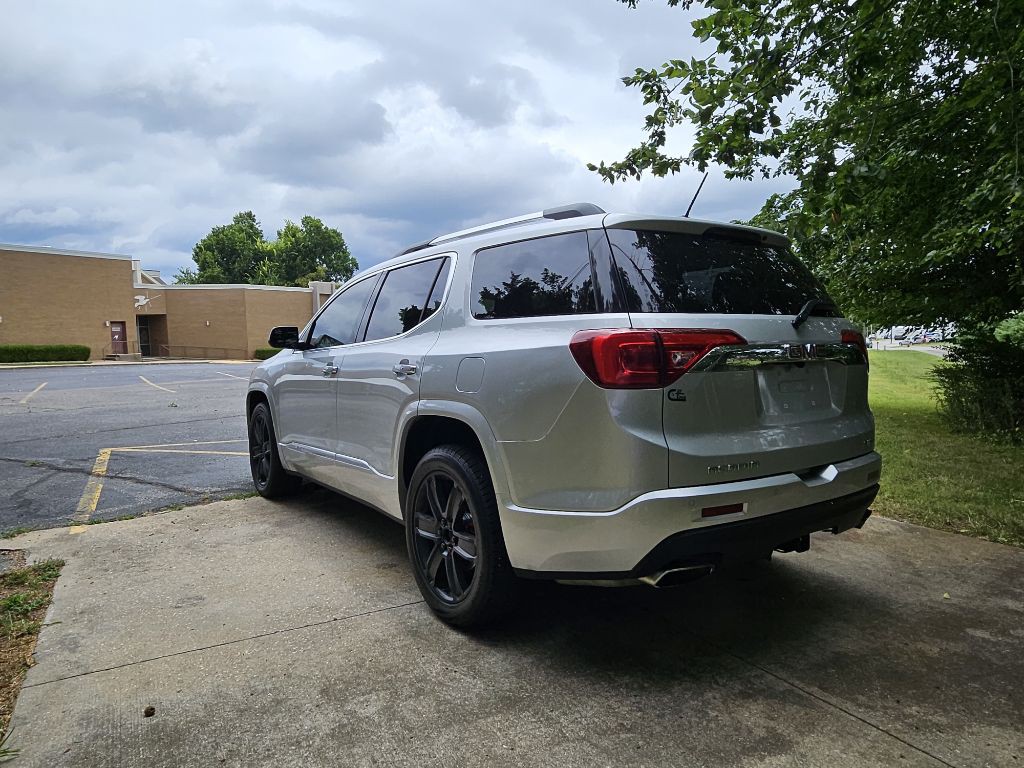 2017 GMC Acadia Image 7