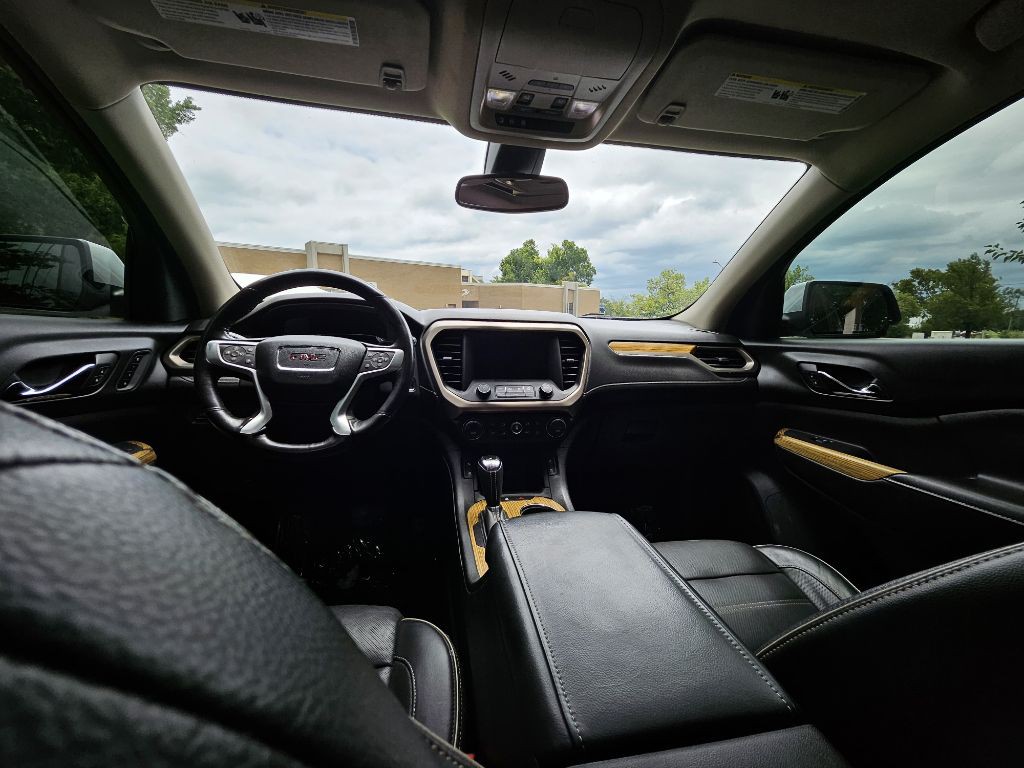 2017 GMC Acadia Image 10