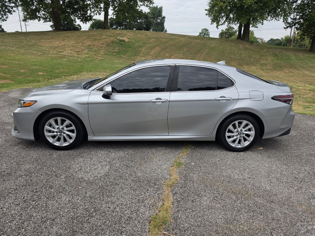 2021 Toyota Camry Image 1