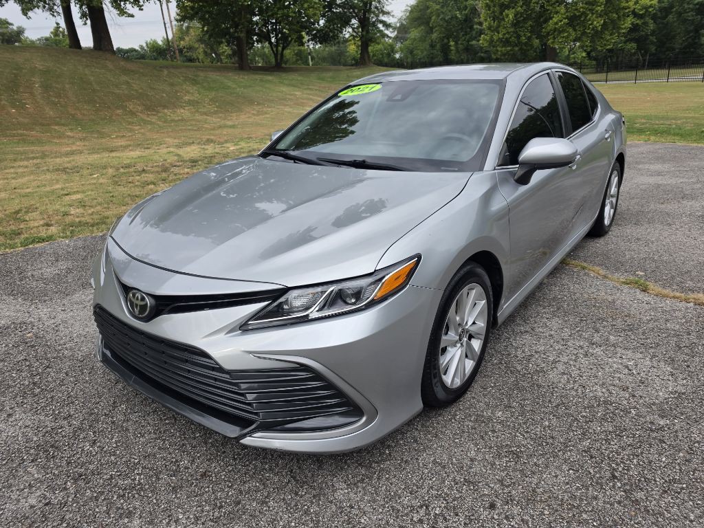 2021 Toyota Camry Image 2