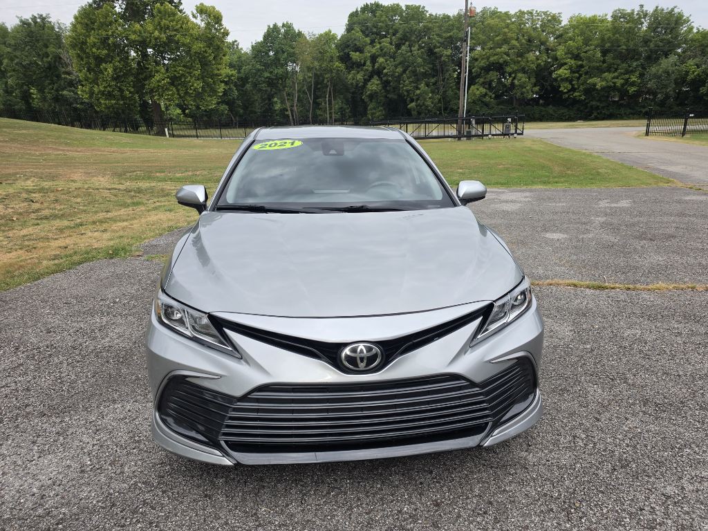 2021 Toyota Camry Image 3