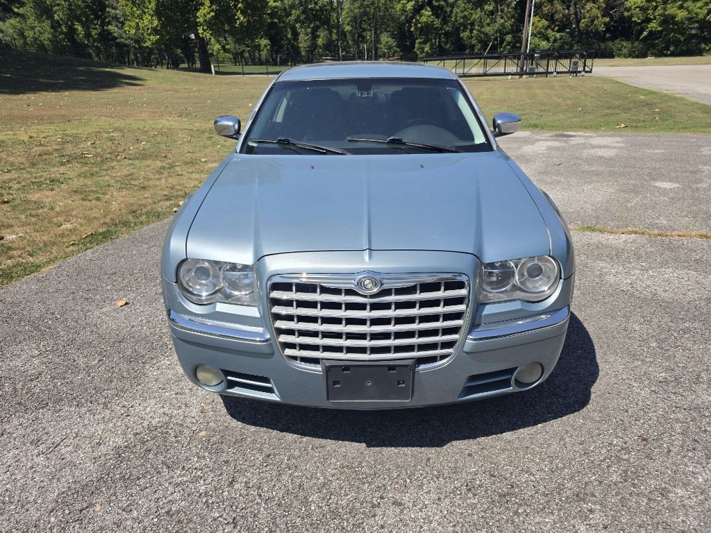 2008 Chrysler 300 Image 1