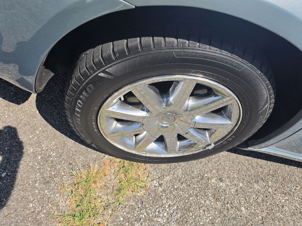 2008 Chrysler 300 Image 3