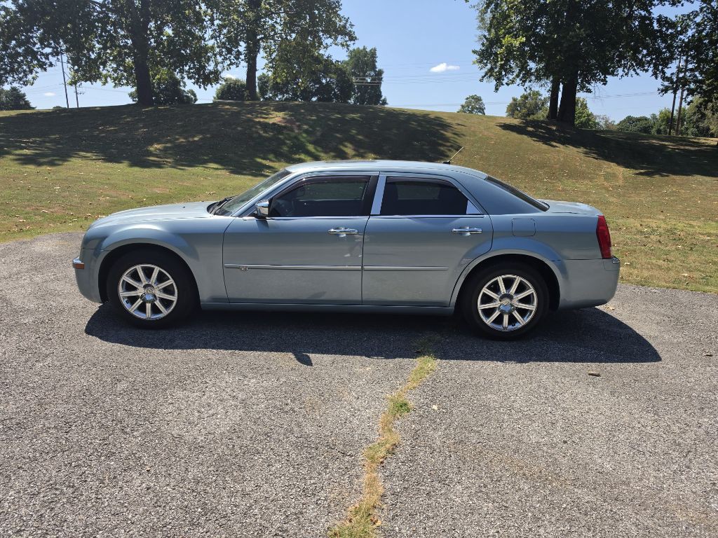 2008 Chrysler 300 Image 5
