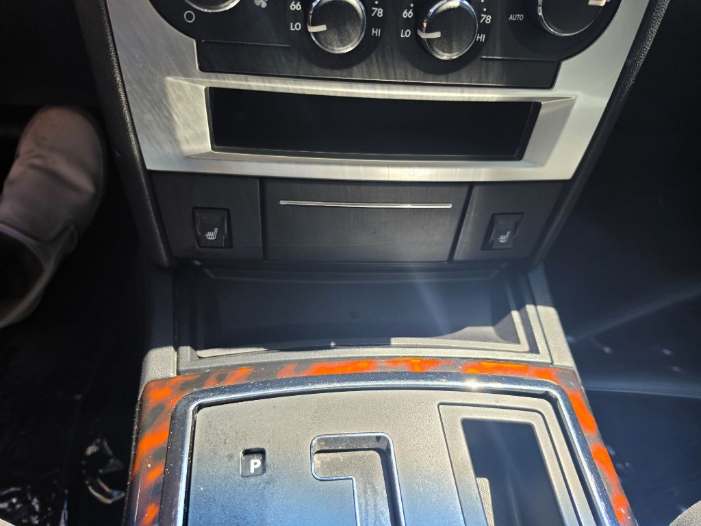 2008 Chrysler 300 Image 16