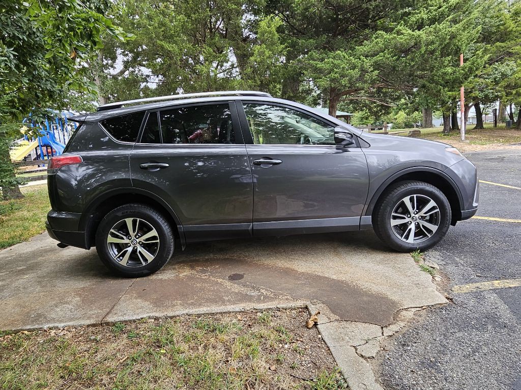 2016 Toyota Rav4 Image 3
