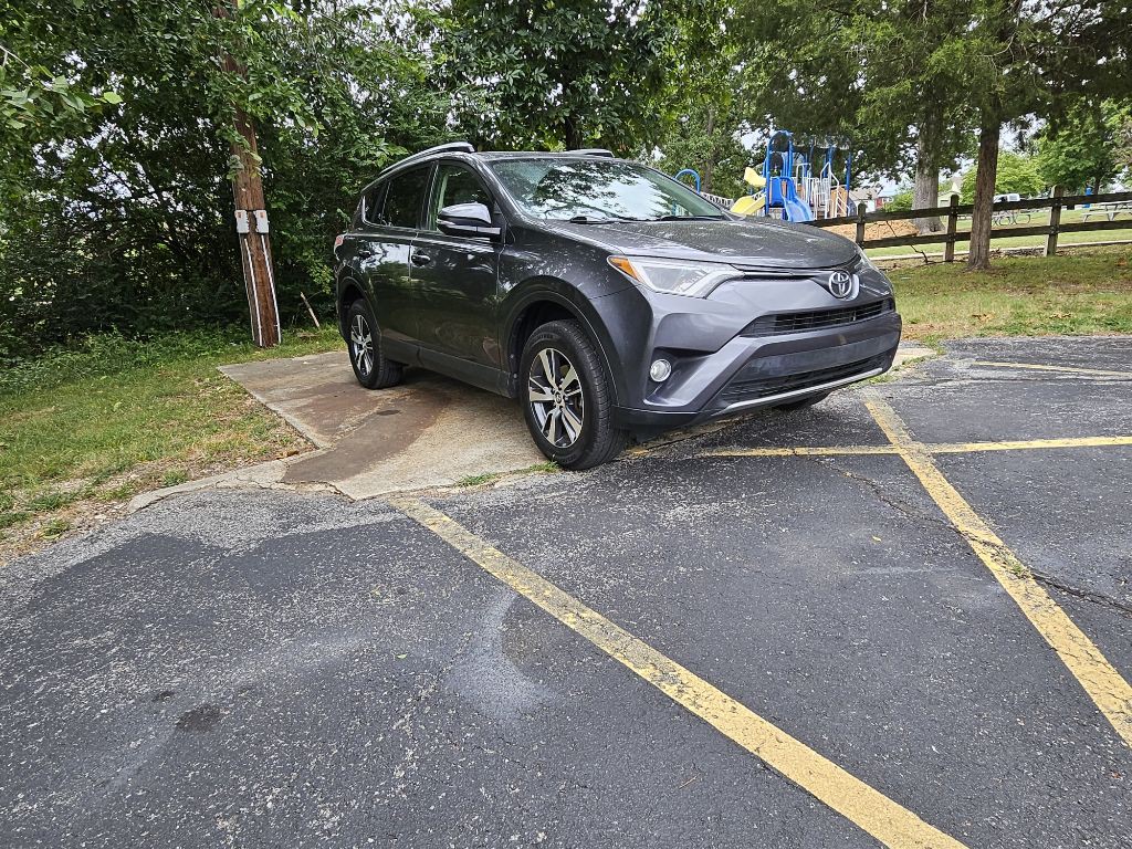 2016 Toyota Rav4 Image 4