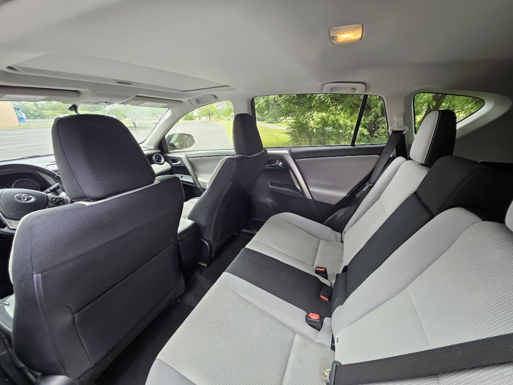 2016 Toyota Rav4 Image 7