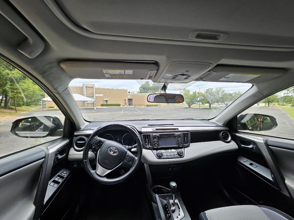 2016 Toyota Rav4 Image 8