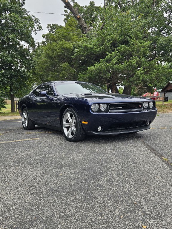 2013 Dodge Challenger Image 1