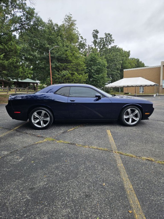 2013 Dodge Challenger Image 4