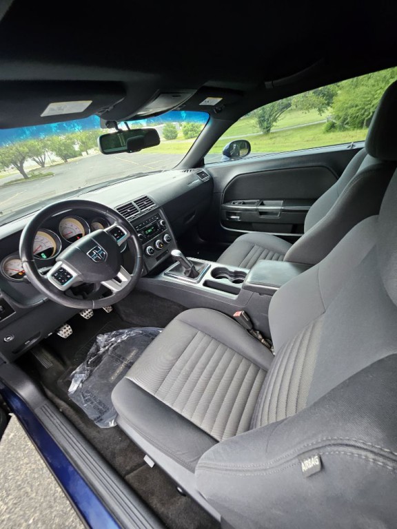 2013 Dodge Challenger Image 9