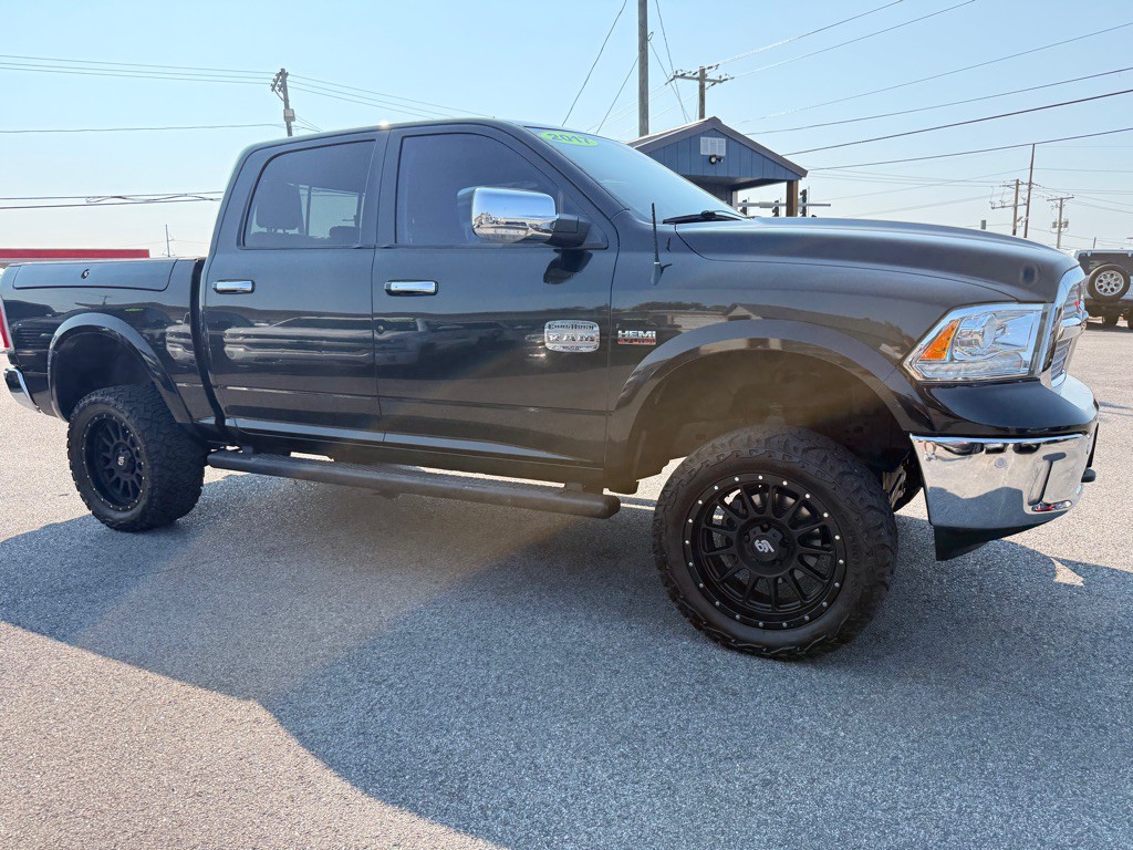 2017 RAM 1500 Image 3