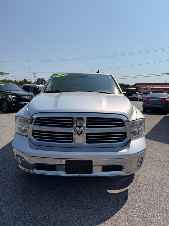 2016 RAM 1500 Image 2