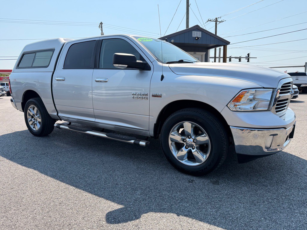 2016 RAM 1500 Image 3