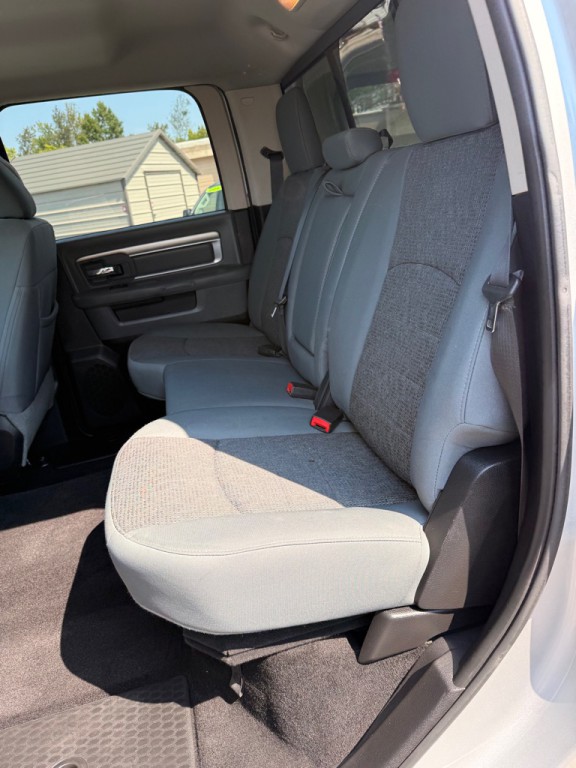 2016 RAM 1500 Image 9