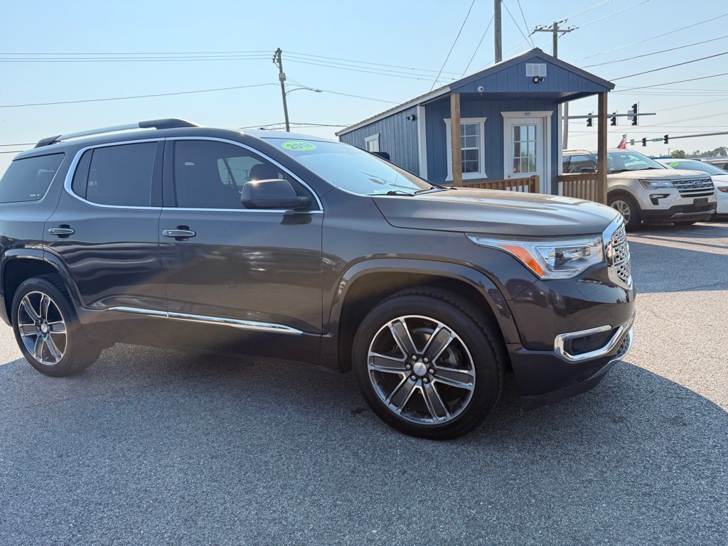 2018 GMC Acadia Image 3