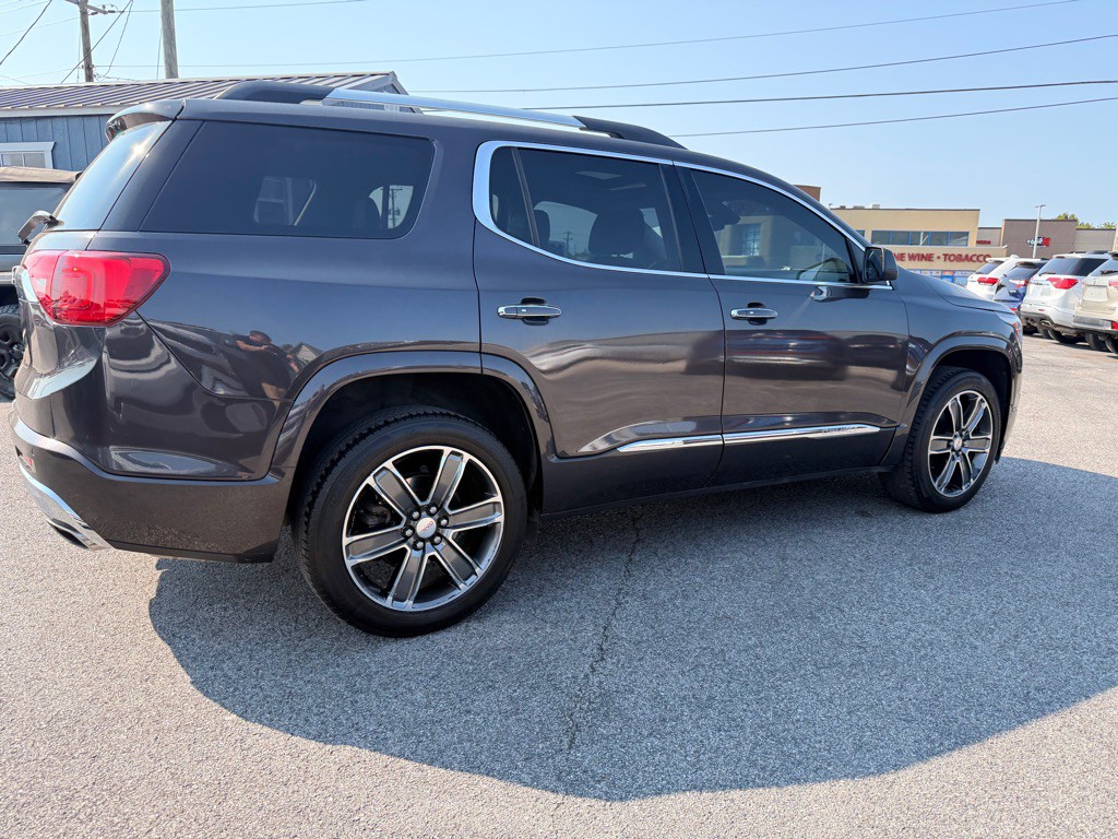 2018 GMC Acadia Image 4