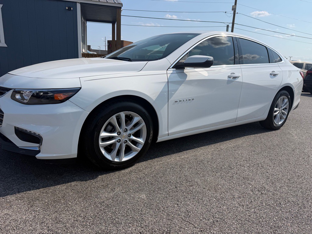 2018 Chevrolet Malibu Image 3